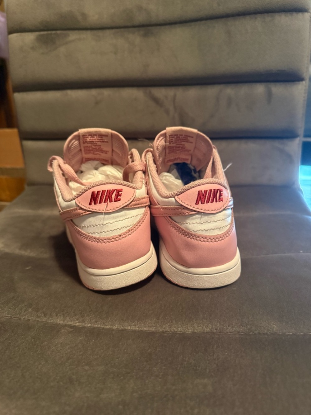 Girl’s Pink Nike Dunk Low Sneakers Size 2y - Picture 4 of 5